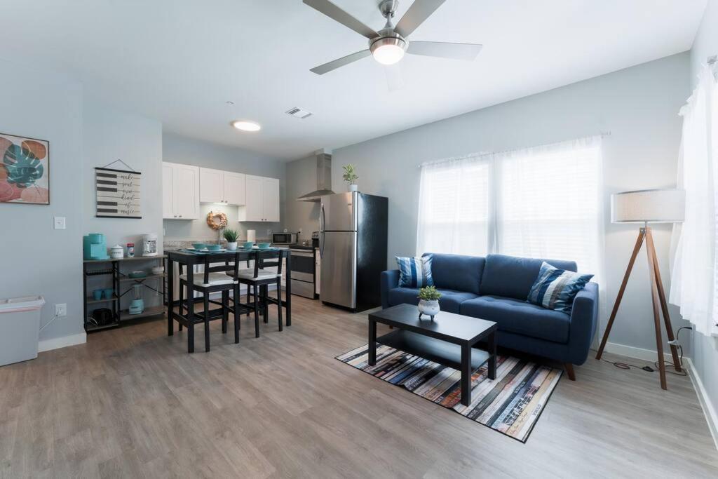 Lyric Place Сан-Антонио Экстерьер фото